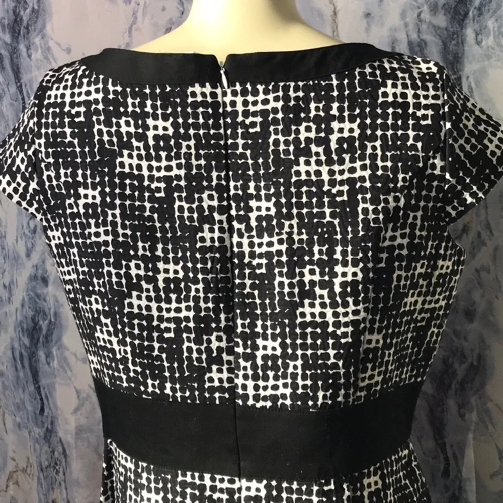 NWT Liz Claiborne sleeveless fitted dress V-neck Cotton Spandex - Picture 4 of 13